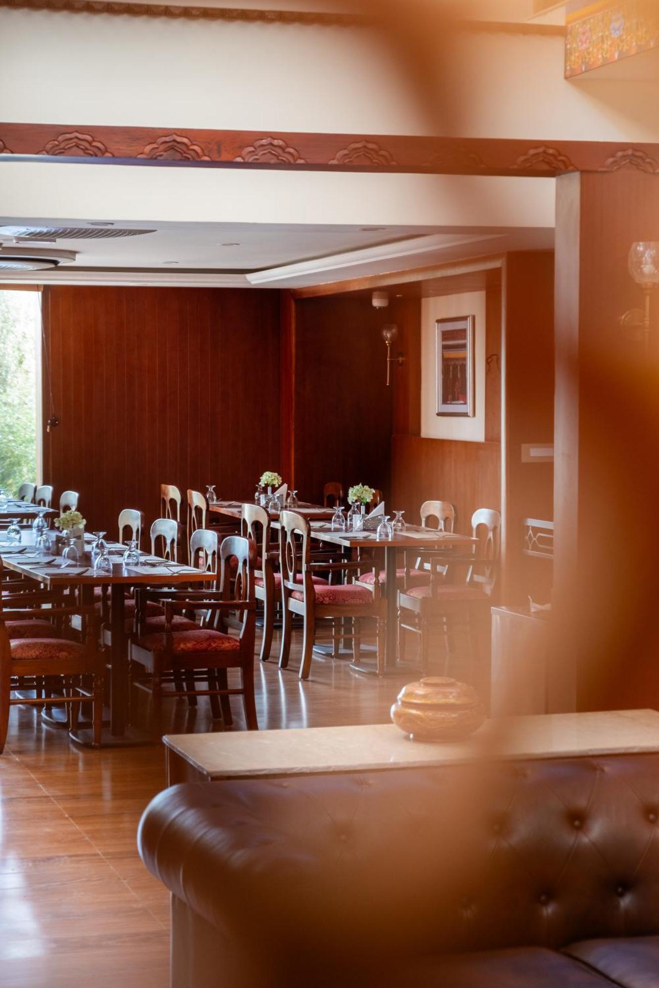 Hotel Dragon Leh Ngoại thất bức ảnh